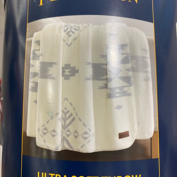 Pendleton throw blanket - Picture 3 of 5